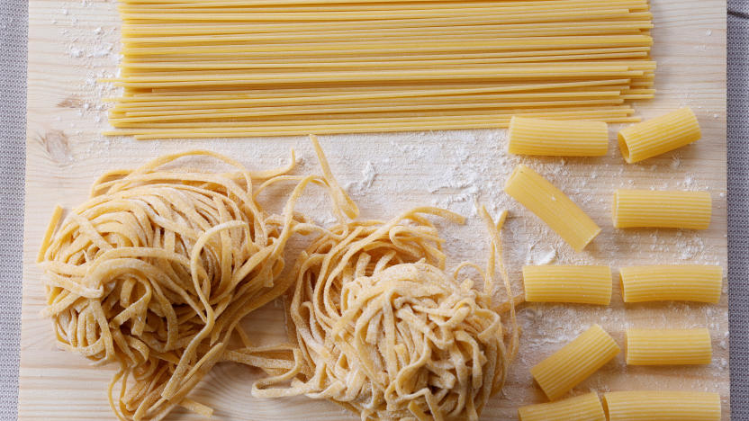 Spaghetti, rigatoni and handmade fettuccine are displayed at a restaurant in Rome, Italy, March 25, 2024. REUTERS/Remo Casilli